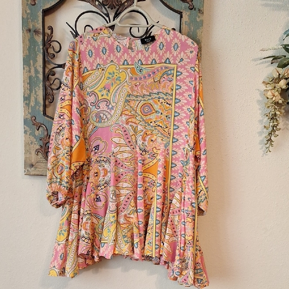VICI Pink and Yellow Paisley Dress. Great Condition Size Small - Picture 8 of 11